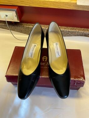 Etienne Aigner Black Leather Heels 9 New